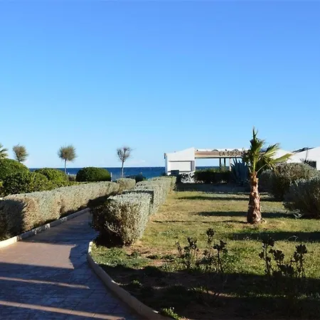 Le Lavandou, 1 Piece, 3 Personnes - Fr-1-251-574 Apartment Le Lavandou