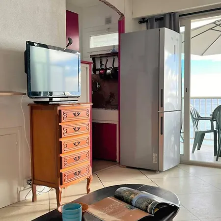 Le Lavandou, 1 Piece, 3 Personnes - Fr-1-251-574 * Le Lavandou